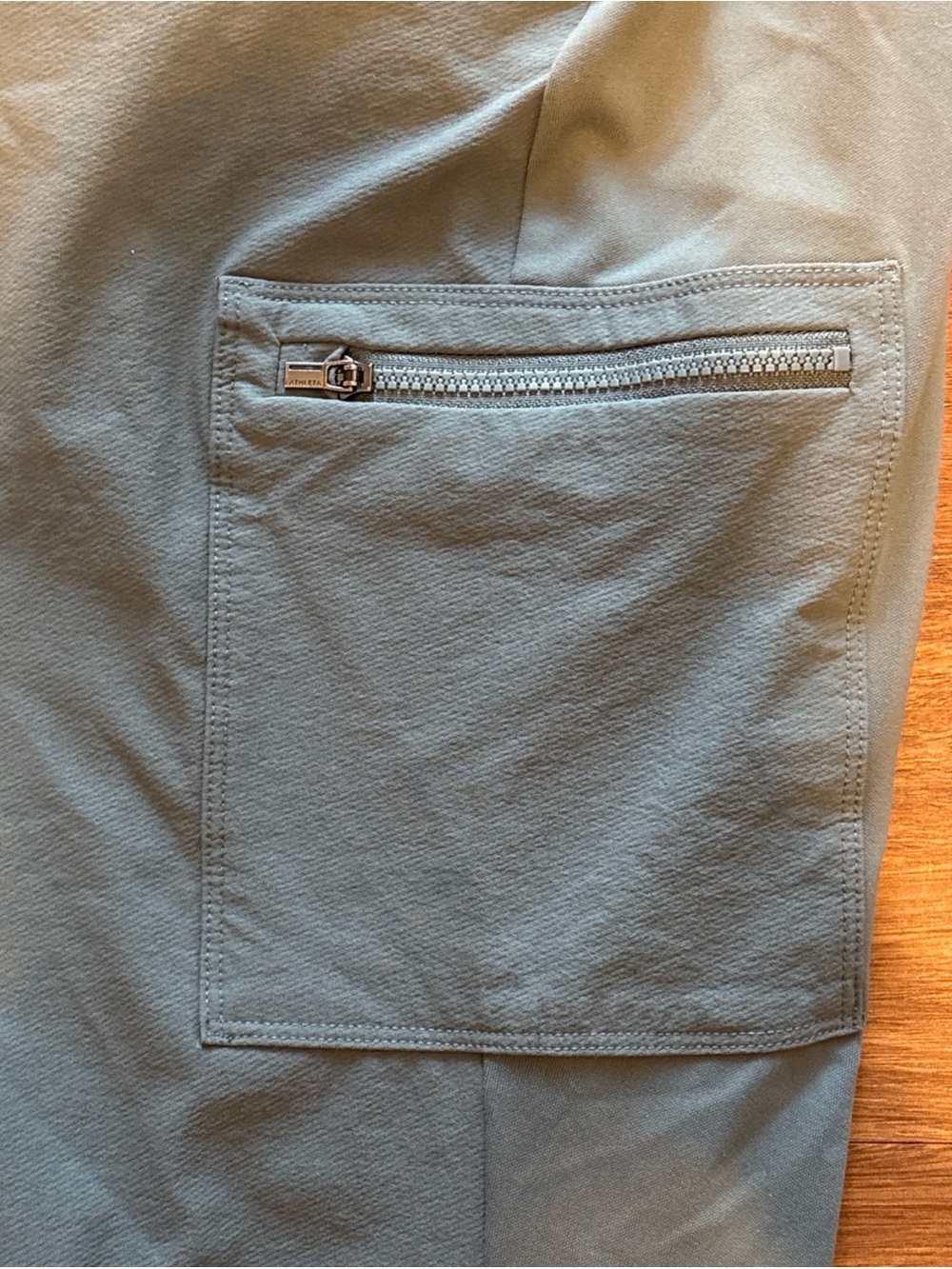 Athleta Women’s Size 16 Olive Green Cargo Utility Leggings Zip Pocket Pants NWOT - Picture 5 of 9
